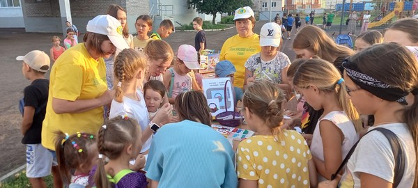 Выставка инсталляция «Себе в радость людям на удивление»