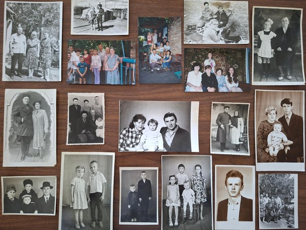 Фотовыставка «Твоя спина – наша стена»