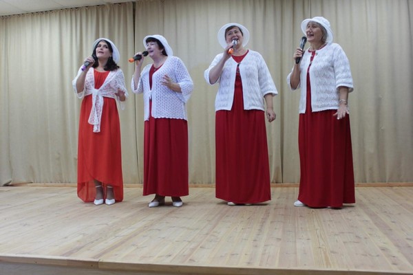 «Душой и сердцем молодые». Праздничный концерт
