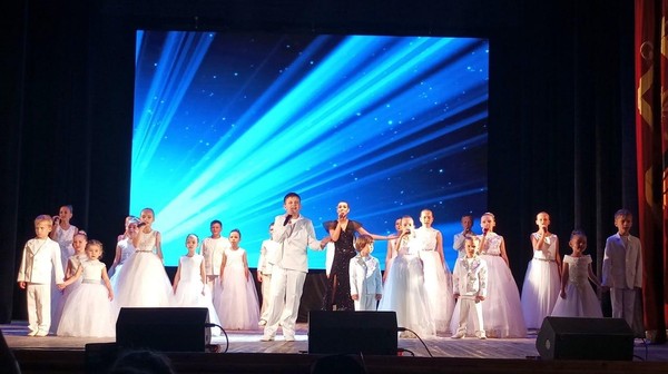 Праздничный концерт «Тепло нежных рук»