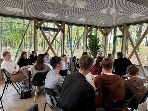 Интеллектуально-развлекательная игра «Береги здоровье смолоду!»