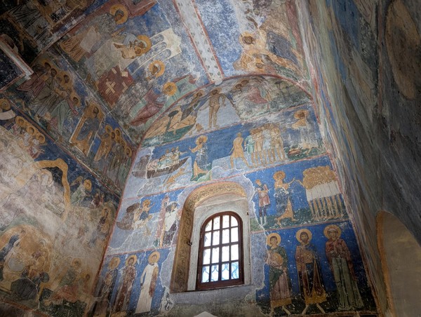 Выставка «Фрески Спасо-Преображенского собора Мирожского монастыря»