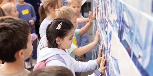 Квест для детей «Останови маляра!»