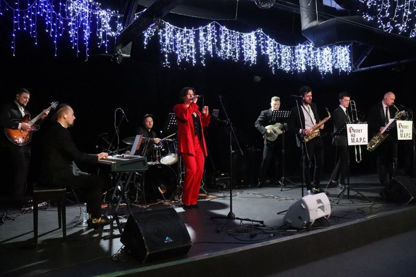 Концерт «Хиты под елкой»