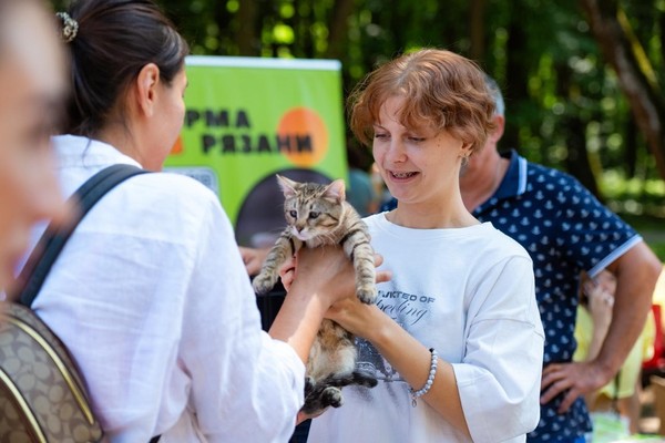 Выставка-поиск дома для собак и кошек «Пойдем домой»