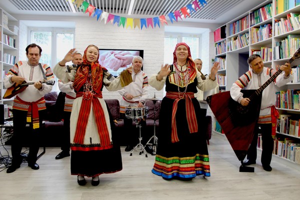 Трансляция музыкального вечера «Музыка объединяет поколения»