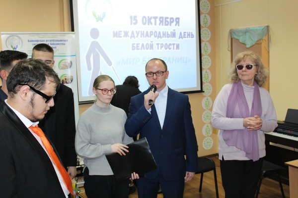 Литературно-музыкальная композиция «Мир глазами души»
