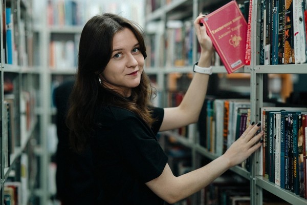 Молодежный книжный клуб