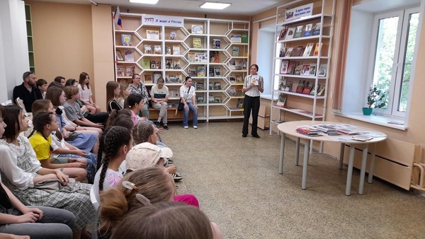 Беседа у выставки «Книги на службе здоровья»