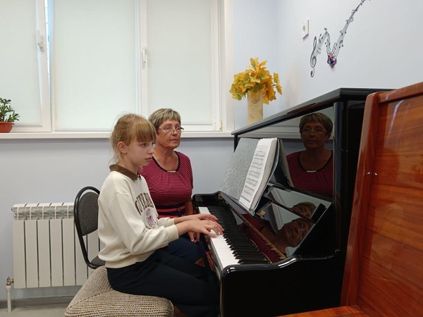 Мастер-класс «Работа над произведениями технического плана в классе фортепиано»