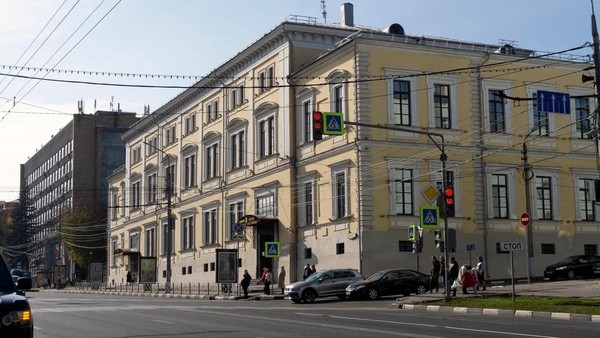 Пешая экскурсия «Дома и люди»