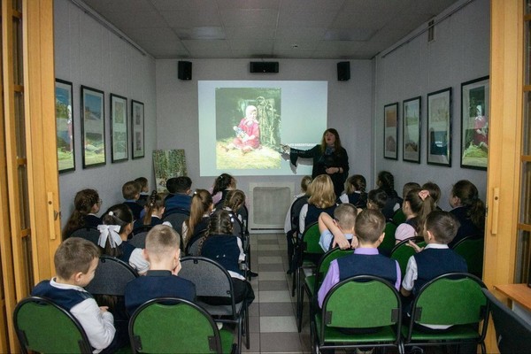 Мультимедийное занятие «Какие бывают музеи» (в рамках Творческой лаборатории «Искусство для всех» для членов семей участников СВО)
