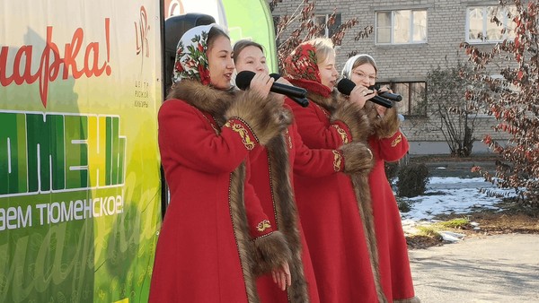 Праздничная программа в рамках продовольственных ярмарок