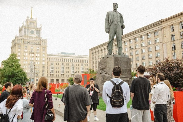 Стендап экскурсия по Патрикам