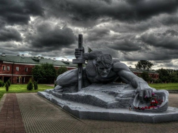Тематическая беседа «Непокоренные: как держали оборону герои Бретской крепости»