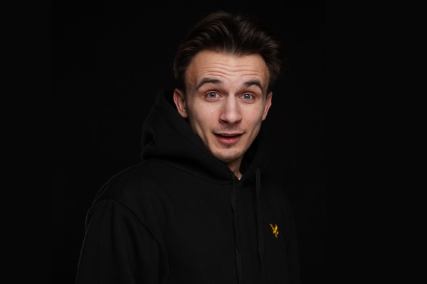 Евгений Серов