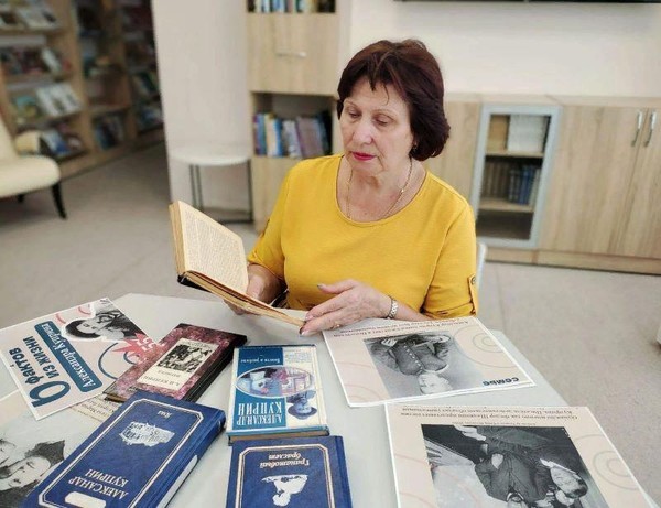 Час литературной поэзии «Свет родных берез»