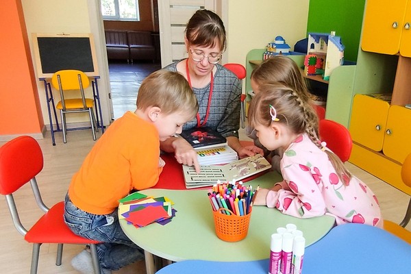 Познавательно-игровой час «Школа весёлых поварят»