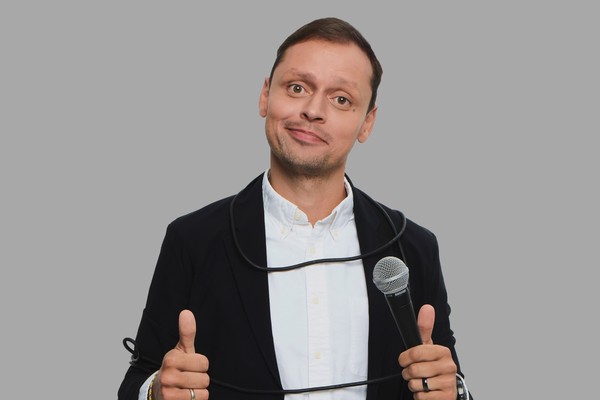 Виктор Комаров