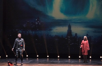 451 по Фаренгейту