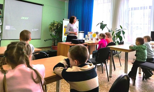 Литературная полянка «Сказочный мир Родари»