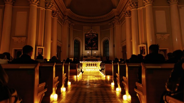 Иоганн Себастьян Бах в сиянии свечей