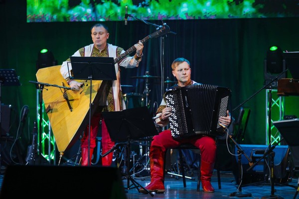 Концерт «В сердце светит Русь»