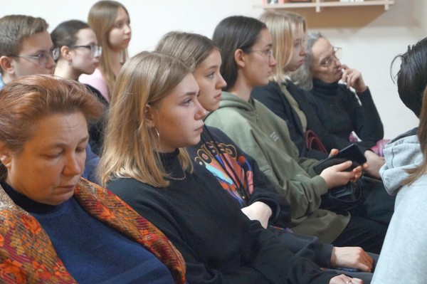 Лекция «ЛЮДИ СВЕТА: российский ответ на вызовы технологических революций ХХ века»