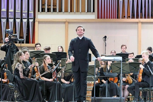 Уральский юношеский симфонический оркестр