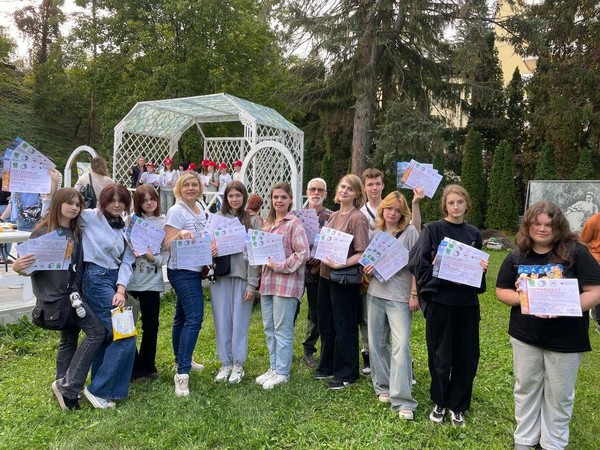 Ногинская ДХШ-награждение в Музее-усадьбе Н.А. Ярошенко г. Кисловодска 13 лауреатов НДХШ