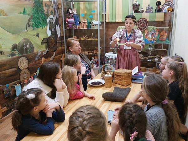 Творческий час «Белое золото – берестушка»