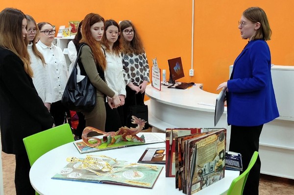 Экскурсия «Новые возможности библиотеки»