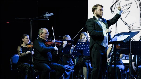Оркестр «Искусство музыки» с приглашённым квартетом «Чёрный квадрат»