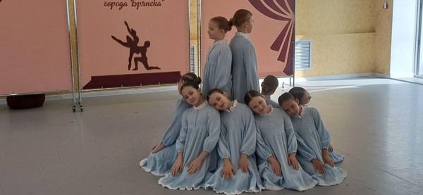 «Посвящение в юные танцоры»