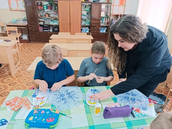 Программа «Шли матрешки по дорожке»