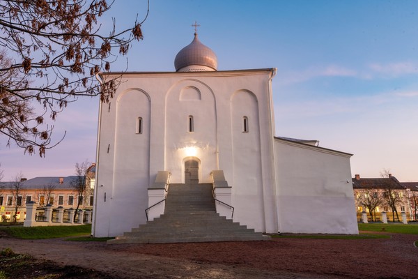 Программа с «Фототурами Великого Новгорода. Церковь Успения на Торгу»