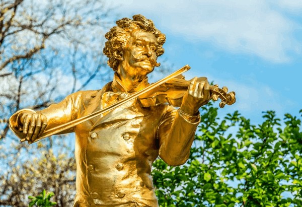 «Король вальса»