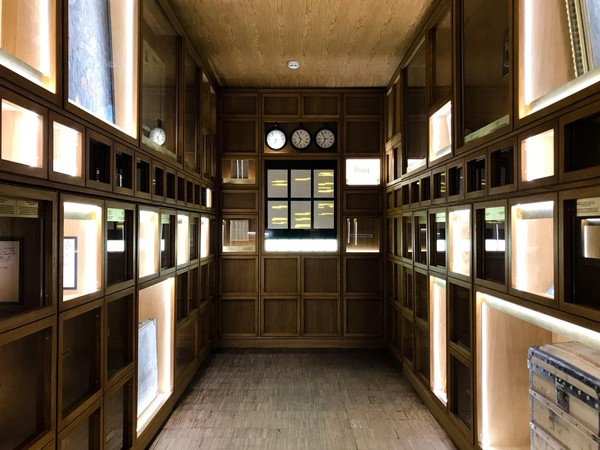 Экспозиция музея М. А. Булгакова на Большой Пироговской