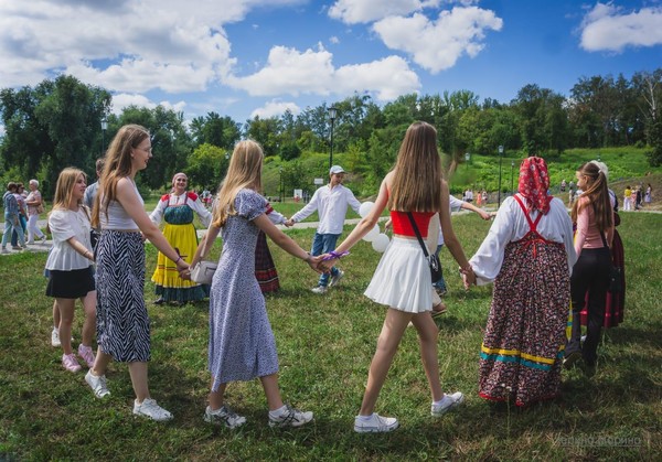 Фольклорно-игровая программа «Вечерка»