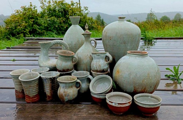 Выставка Дениса Ипполитова «Керамика дровяного обжига и не только»