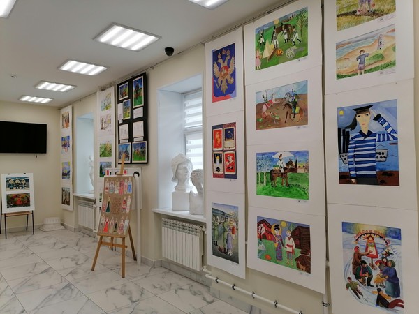 Выставка творческих работ учащихся, посвященная Дню народного единства «Наша Родина Россия»