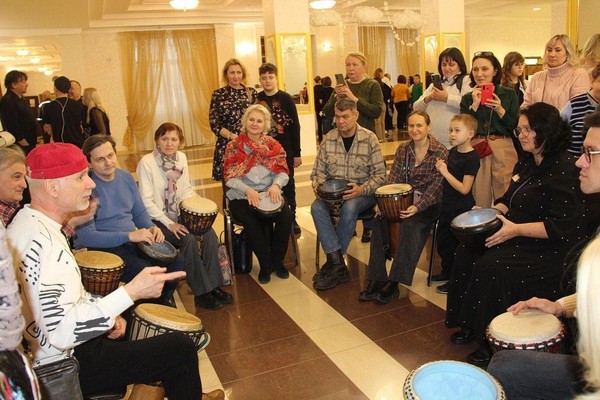 «Волшебный мир афробарабанов»