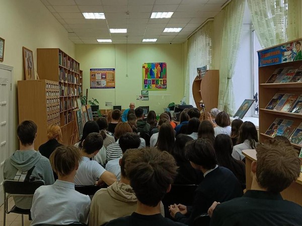 Поэтический вечер «Изящной лирики перо: времена года Сергея Есенина»