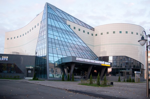 Назад в прошлое с Центром Тенишевых
