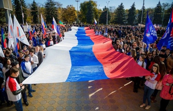 Выставка рисунков, посвящённая Дню народного единства