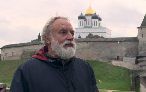 Творческий вечер «Все равно будем жить, свивая жизнь из строчек...»