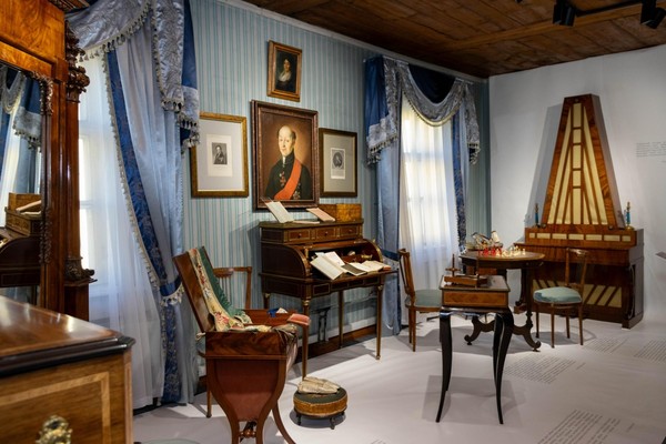 Экскурсия по выставке «Еще ничего не решено»