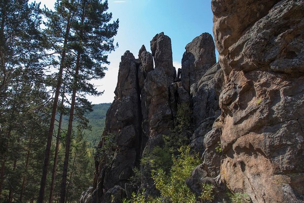Автобусная экскурсия на Кадалинские скалы