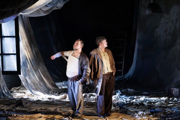 Александр Николаев