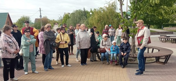 Пешеходная экскурсия по улице Ленина